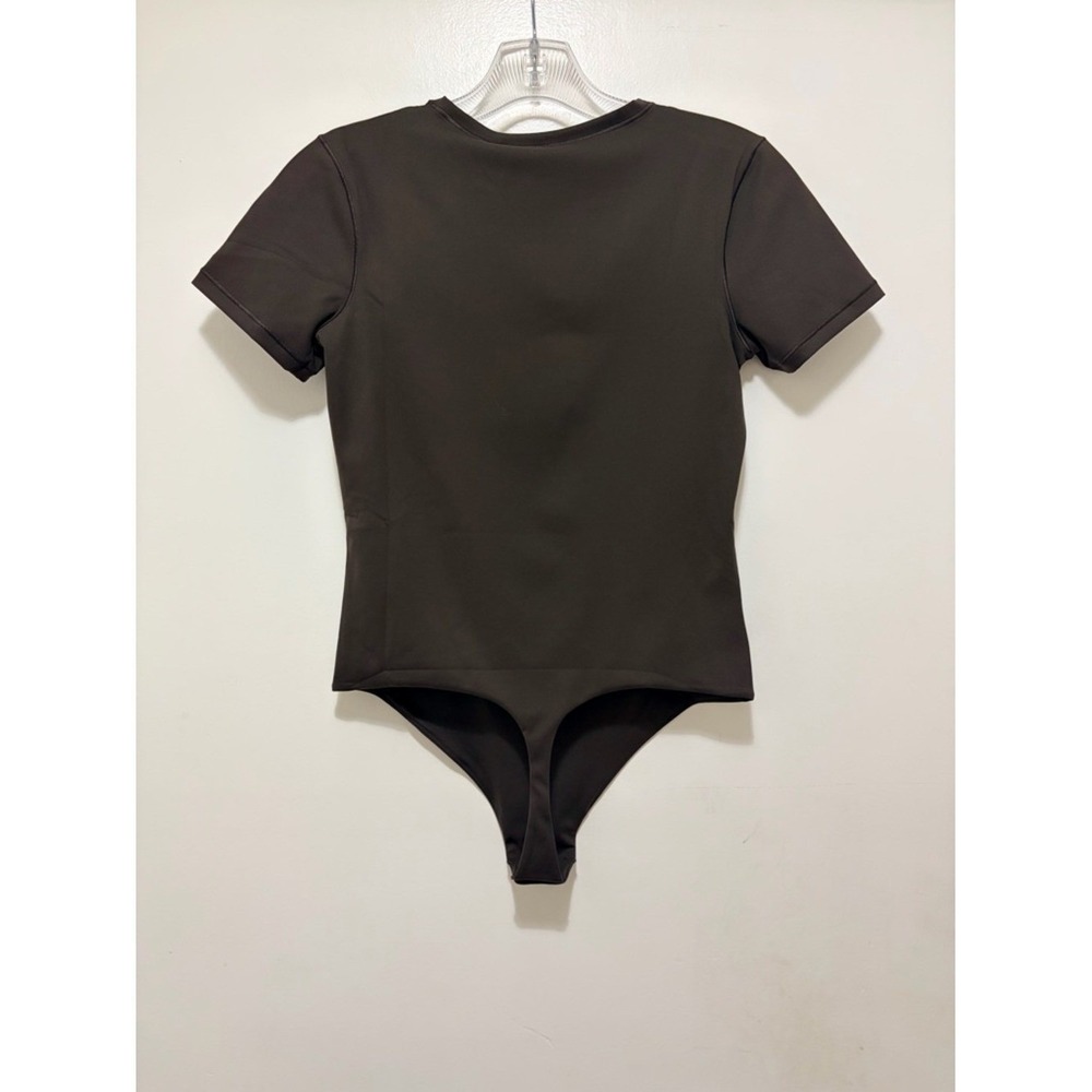 Athleta Bodymove Short Sleeve Crew Bodysuit Medium NWOT - Picture 3 of 3